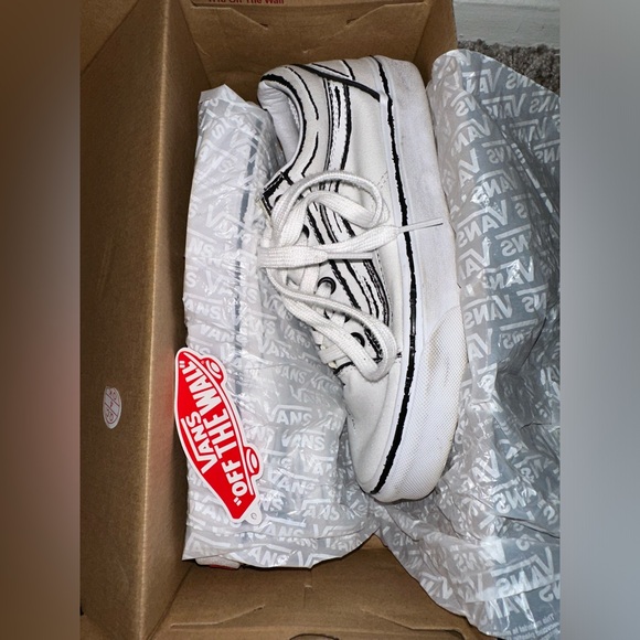 Cartoon Old Skool Vans - Picture 6 of 7